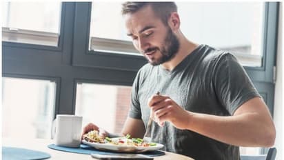 ബ്രേക്ക്‌ഫാസ്റ്റിൽ ഈ നാല് ഭക്ഷണങ്ങൾ ഒഴിവാക്കുന്നതാണ് നല്ലത്; കാരണം...