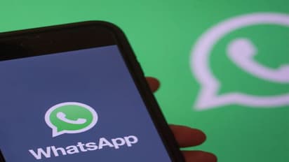 इस आसान Trick से अपने फोन में खोलें प्रेमिका का WhatsApp, 1 मिनट का खेल और देख पाएंगे किस-किस से करती है चैट