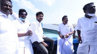 வீடு, வீடாக ஆள் அனுப்பிய உதயநிதி ஸ்டாலின்… அட.. சூப்பரா இருக்கே… மகிழ்ந்த மக்கள்..