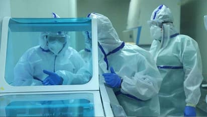 కరోనా కల్లోలం:ఐదు రోజుల్లో ఒకే ఇంట్లో ముగ్గురి మృతి