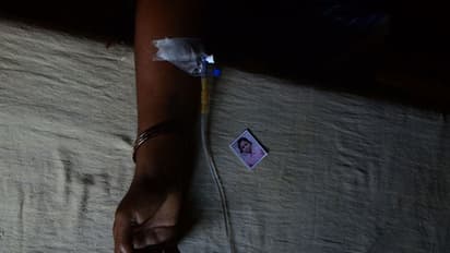 പെൻസിൽ പിടിക്കാൻ മടികാണിച്ച് 6വയസുകാരൻ, ദിവസങ്ങൾക്കുള്ളിൽ വെന്റിലേറ്ററിൽ, ജിബിഎസ് രോഗബാധയേക്കുറിച്ച് അധ്യാപിക