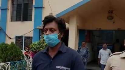 ভালোবাসা কি অপরাধ, প্রেমিকার সঙ্গে দেখা করতে গিয়ে আত্মীয়দের হাতে আক্রান্ত যুবক