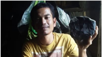 വീടിന് മുകളിൽ ഉൽക്കാശില വന്ന് പതിച്ച യുവാവ് ശരിക്കും കോടീശ്വരനായോ? ഇപ്പോൾ യുവാവ് വെളിപ്പെടുത്തുന്നത്...