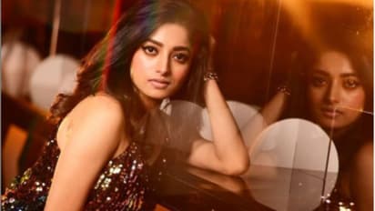 নাইট কারফিউ ভাঙার অপরাধে আটক অভিনেত্রী ইশা সাহার গাড়ি, মামলা দায়ের করল পুলিশ