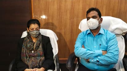 'শুভেন্দুর সঙ্গে দিঘায় সাক্ষাৎ', খবর ছড়াতেই দলীয় চাপে জেলা সভাধিপতি, মুচলেকা দিয়ে শেষরক্ষা