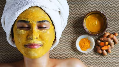 ചർമ്മകാന്തി നേടാന്‍ മഞ്ഞള്‍ കൊണ്ടുള്ള ഫേസ് പാക്കുകള്‍...
