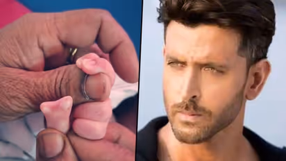 Here's what Hrithik Roshan’s fan did to his son with double thumb