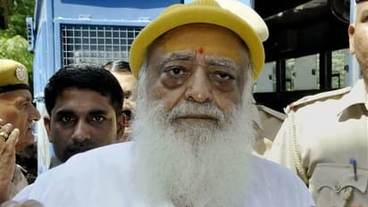 சாமியார் ஆசாராம் பாபு ஆசிரமத்தில் இருந்த காருக்குள் சடலம்… காணாமல் போன சிறுமியின் உடல் என்பதால் பரபரப்பு!!