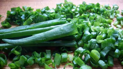 அடிக்கடி ஸ்பிரிங் ஆனியன் சேர்த்துக்கோங்க! இந்த அற்புத இலை உங்க உடலை எப்படி மாற்றும் தெரியுமா?  இவ்ளோ நன்மைகள்!