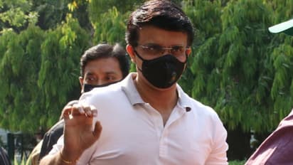 நீ  பிளைட்யை நிறுத்துடா நான் பாத்துக்குறேன் இதுல எந்த மாற்றமும் இல்ல கங்குலி எடுத்த முடிவு கோடிகளை அள்ளிய BCCI