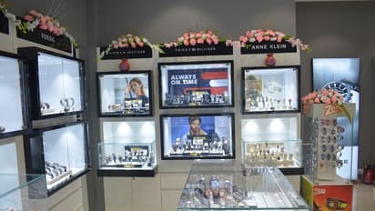 ওয়ার্ল্ড অফ টাইটান, ৫০০তম টাইটন স্টোরের উদ্ঘাটন করল কলকাতায়