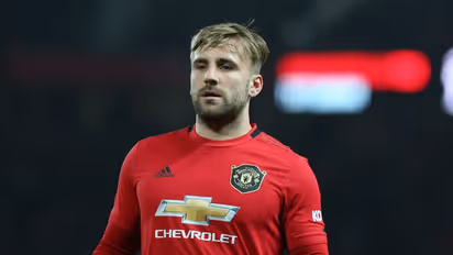 Manchester United's left-back woes: Luke Shaw and Tyrell Malacia expected to remain sidelined until November