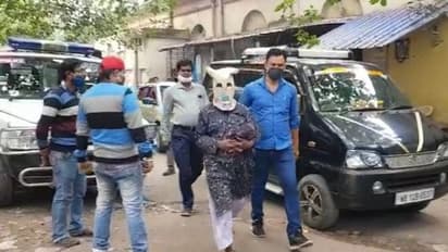 'বাইক ট্য়াক্সিতে তরুণীকে অশ্লীল প্রশ্ন' থেকে নগ্ন ভিডিও প্রকাশ, রইল 'রাতের কলকাতা'র ৫ কাহন