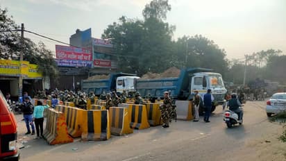 ദില്ലി ചലോ ; കര്ഷക മാര്ച്ചിനെ തടയാന് അര്ദ്ധ സൈനീക വിഭാഗത്തെ ഇറക്കി സര്ക്കാര്