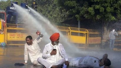 Farmers march to Delhi, but Punjab and Haryana CMs are fighting on Twitter
