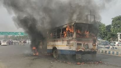 West Bengal: Fire breaks out in moving bus