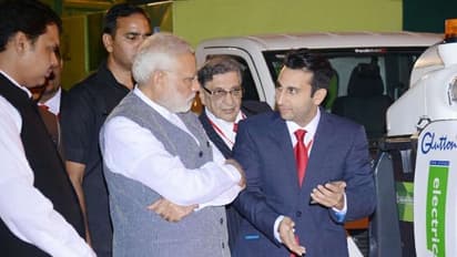 அடி தூள்... நாளை நேரடியாக தடுப்பூசி உற்பத்தியை ஆய்வு செய்கிறார் மோடி... முக்கிய அறிவிப்பு வெளியாக வாய்ப்பு.