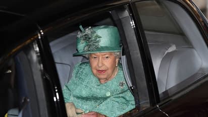 ലൈസൻസോ പാസ്പോർട്ടോ വേണ്ട, സ്വന്തമായി കവി; ബ്രിട്ടനിലെ രാജ്ഞിക്ക് മാത്രമുള്ള ചില സവിശേഷാധികാരങ്ങൾ