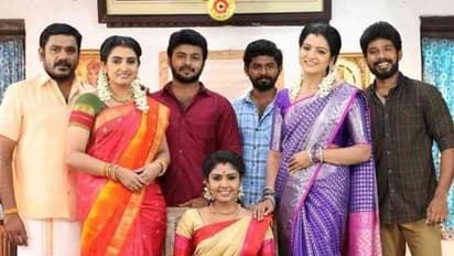 பாண்டியன் ஸ்டோர்ஸ் சீரியலில் இருந்து திடீரென விலகுவதாக அறிவித்த காவ்யா... அடுத்த முல்லை யார் தெரியுமா?