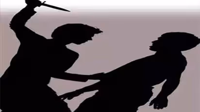 என்னை நீ லவ் பண்ணலன்னாலும் பரவாயில்லை! ஒரு தடவை என் கூட வந்து படு! மறுத்த பள்ளிமாணவி.. கழுத்தை அறுத்த இளைஞர்