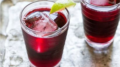 തലമുടി കൊഴിച്ചില് തടയാനും തഴച്ച് വളരാനും കിടിലനൊരു ചായ!