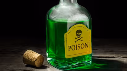 കോടഞ്ചേരിയില് ഒരു കുടുംബത്തിലെ നാല് പേര് വിഷം കഴിച്ച് ആശുപത്രിയില്