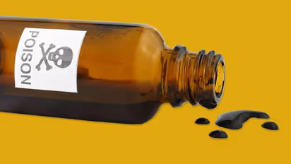 அட கடவுளே! சுற்றுலா வந்த இடத்தில் இப்படியா? ஒரே குடும்பத்தைச் சேர்ந்த 4 பேர் தற்கொலை! நடந்தது என்ன?