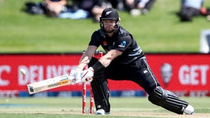 IRE vs NZ முதல் டி20: க்ளென் ஃபிலிப்ஸ் அதிரடி அரைசதம்.. அயர்லாந்துக்கு சவாலான இலக்கை நிர்ணயித்த நியூசிலாந்து