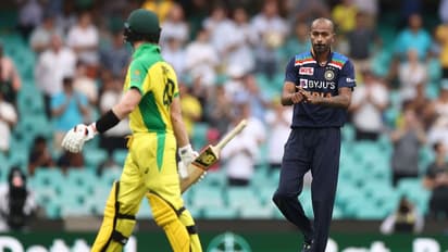 Hardik Pandya shares cool picture with Virat Kohli and others in Canberra, ahead of Australia T20Is