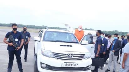 రోడ్షోను మధ్యలోనే నిలిపిన అమిత్ షా: నామాలగుండు నుండి బీజేపీ కార్యాలయానికి