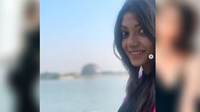 বিয়ের আগে গ্ল্যামার চুঁইয়ে পড়ছে দেবলীনার, কারণ নিজেই জানালেন Bride To Be