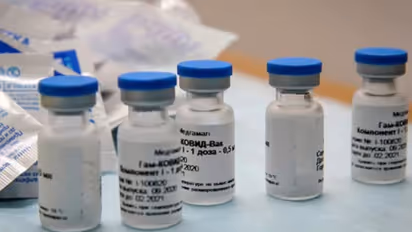 വാക്സിന് ആരോഗ്യപ്രശ്നങ്ങളുണ്ടാക്കിയെന്ന് വൊളണ്ടിയര്; പരാതിക്കാരനെതിരെ 100 കോടിയുടെ മാനനഷ്ടക്കേസ്