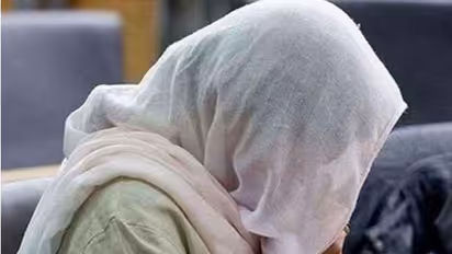 ಬ್ರಾಹ್ಮಣ ಕುಟುಂಬದಲ್ಲಿ ಹುಟ್ಟಿದ ಮಹಿಳೆಗೆ ಜೈನ ಧರ್ಮ ಸ್ವೀಕಾರ ಮಾಡಲು ಒತ್ತಡ