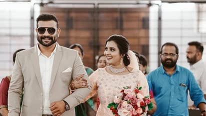 നടൻ കിച്ചു ടെല്ലസും നടി റോഷ്‍നയും വിവാഹിതരായി, ഇതാ വിവാഹ ആഘോഷത്തിന്റെ ചിത്രങ്ങള്‍