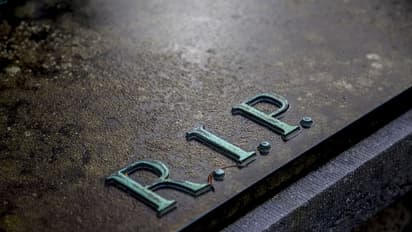 ശവപ്പെട്ടികളിൽ അടക്കുന്ന മൃതദേഹം മണ്ണോട് ചേരുന്നില്ല, നേരിട്ട് മണ്ണിൽ അടക്കി അർത്തുങ്കൽ സെന്റ് ജോർജ് പള്ളി