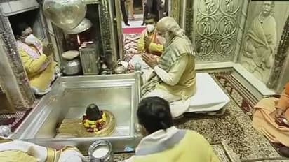 ಕಾಶಿಯಲ್ಲಿ ಮೋದಿ ದೇವ ದೀಪಾವಳಿ: ಬೋಟ್ನಲ್ಲಿ ಪ್ರಧಾನಿ ಗಂಗಾಯಾನ!