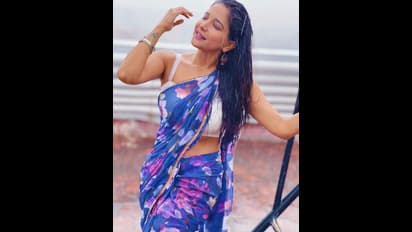 இன்னும் சின்னதா டிரஸ் இல்லையா?... குட்டை உடையில் குதூகலமாக போஸ் கொடுத்த சாக்ஷியை கலாய்க்கும் நெட்டிசன்கள்...!