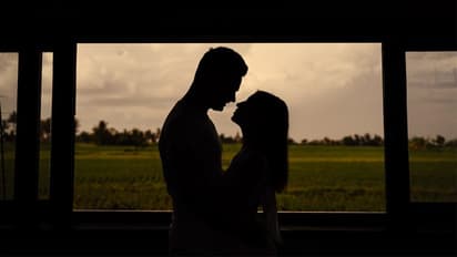 नीति: सफलता पाने के लिए विद्यार्थियों को इन 8 कामों से दूरी बनाकर रखनी चाहिए