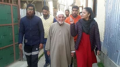 বাবার দেওয়া 'দেশদ্রোহী' তকমা নিয়ে মুখ খুললেন শেহলা রশিদ, জেএনইউর প্রাক্তনী জানালেন আগামী পদক্ষেপ