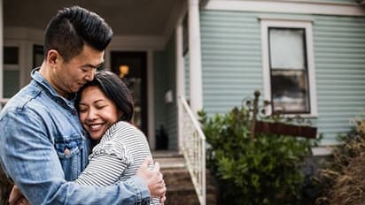 ৫০ পেরিয়ে গেলেই সঙ্গমে ভাটা, উদ্দাম যৌনসুখ পেতে মিলনের সময় করুন এই ছোট্ট কাজ