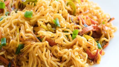 कभी खाई है मैगी की सब्जी? 10 मिनट में बनाकर गर्मागर्म रोटी के साथ करें सर्व