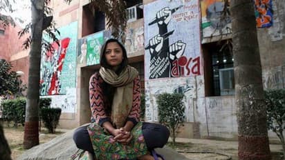 एंटी नेशनल, कुख्यात गतिविधियों में लिप्त, टेरर फंडिंग, क्या इन 10 बड़े आरोपों का शेहला के पास जवाब है?