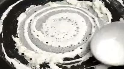 ತವಾದಿಂದ ದೋಸೆ ಮೇಲೇಳುತ್ತಿಲ್ಲವೇ? ಹಾಗಿದ್ರೆ ಈ ಟೆಕ್ನಿಕ್ ಟ್ರೈ ಮಾಡಿ