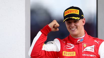 Schumacher returns to Formula 1, Mick signs with Haas