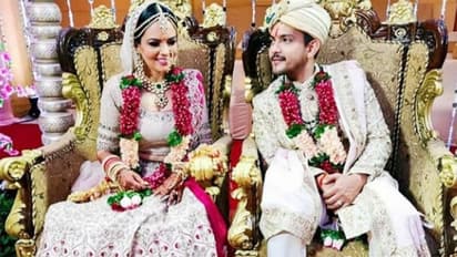 ড্রাগ কেসে জড়িত 'ভারতী সিং' আদিত্যর রিসেপশনের হটকেক, রইল উষ্ণ চুম্বনের রোম্যান্টিক মুহূর্ত