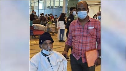 പക്ഷാഘാതം ബാധിച്ച പ്രവാസി മലയാളിയെ നാട്ടിലെത്തിച്ചു