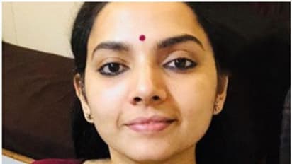 അനൂപ് സത്യന്റെ ചിത്രത്തില് സംവൃത സുനില്, കേരളത്തിലേക്ക് വരാതെ അമേരിക്കയില് നിന്നുതന്നെ അഭിനയിക്കും!