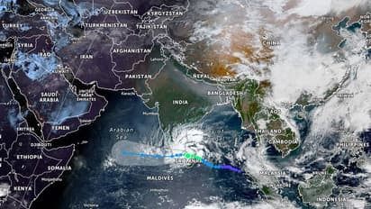 ലങ്ക കടന്ന് തമിഴകം പിടിക്കാന് ബുറേവി; ജാഗ്രതയോടെ തെക്കന് കേരളം