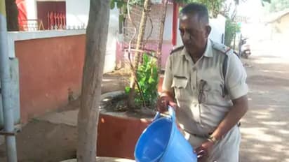 ये हैं SI पांडेय जी, जहां भी लगी ड्यूटी उस इलाके को बना दिया स्वर्ग, हर कोई कहता पुलिसवाले हो तो ऐसे