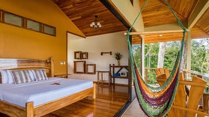 ಆರ್ಥಿಕ ಸಂಕಷ್ಟ: ಮಗಳ ಮದುವೆ ಮಾಡಿಸಿದ್ದ ಫೈವ್ ಸ್ಟಾರ್ ಹೊಟೇಲ್ನಲ್ಲೇ ಕೇರಳ ದಂಪತಿ ಆತ್ಮಹತ್ಯೆ